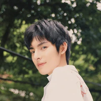 Vương Hạo Hiên.