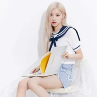 Rosé (Chaeyoung+nàng)