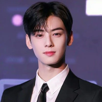 Kwon Eun Woo(Ba của Jiyong)