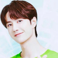 Vương Nhất Bác (cậu)