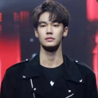 Jirawat Sutivanichsak*bạn thân anh*