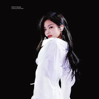 Jennie Kim(cô)
