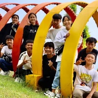 Cả. Team abp