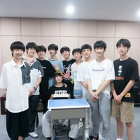 All các anh