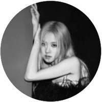 roses_are_rosie ☑️