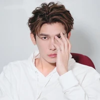 Mew Suppasit Jongcheveevat
