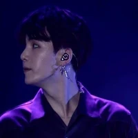 Min Yoongi ( Suga )