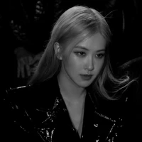 Park Chae Young ( Rosie )