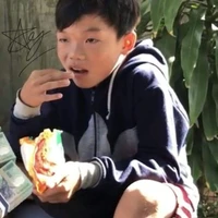 Chủ quán