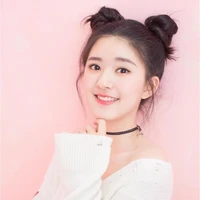 Triệu Lộ Tư/em gái NB
