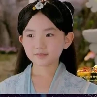 Tình Tuyết ( Lúc nhỏ)