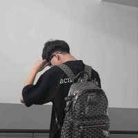 Thẩm Minh Nhật(anh ruột cô)