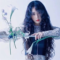 KIM JISOO , / quản gia