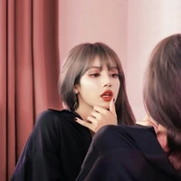 LISA /  thư kí