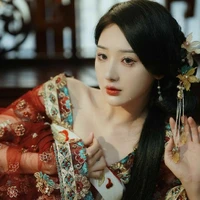 Cửu vĩ hồ ( hình người)