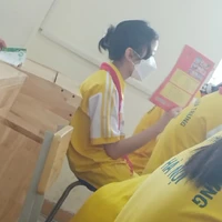 Yến