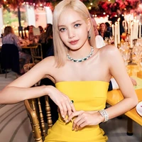 Lalisa Manobal (cô)