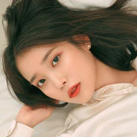 IU