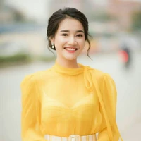 Nhã Phương (mẹ Huy)