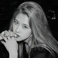 PARK CHAEYOUNG (cô)