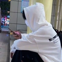 Trần hoàng linh(anh ruột nữ 9)