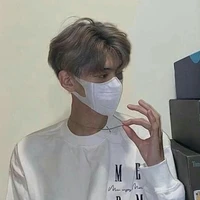 Hoàng duy vũ( bn n9 đồng thời thích nữ 9