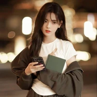 Trần thị mỹ trúc( nữ 9)(cô)