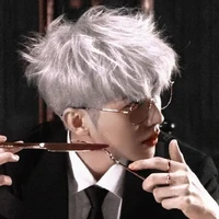 Hoàng Ma Kết [ @Capri ]