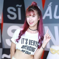Khởi My (Mẹ Sam)