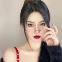 Bạch Ánh Kỳ (Emily) mẹ nữ9)