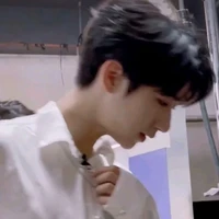 Hạ Tuấn Lâm ( 25)