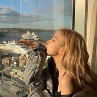 Park Chaeyoung( Chị gái của Park Jimin)