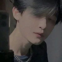 Hoàng Gia Bảo /e Huy/