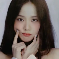 Kim Jisoo -Cô-
