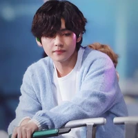 Kim Taehyung ( V)