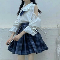 Vương Tiểu Hoa[em gái NB]