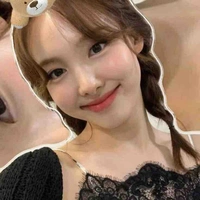 Nayeon 
