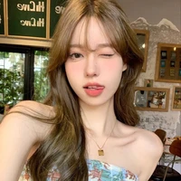 Hà Ngọc Minh Anh[vợ Q.Phong]