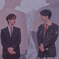 Con tác giả nằm dưới giường XiaoWang