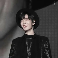 Tiêu Chiến ( TC )