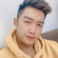 Việt Hoàng(anh trai Nhung)