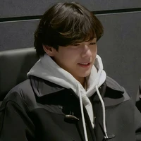 Kim Taehyung_cậu, em