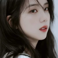 Kim Jisoo - Cô