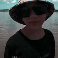 Ái