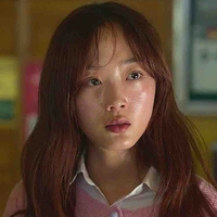 Lee Na Yeon 