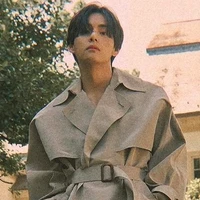 𝐊𝐢𝐦 𝐓𝐚𝐞𝐡𝐲𝐮𝐧𝐠