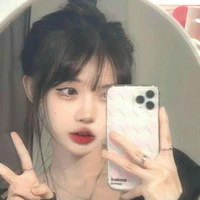 Trần Dương Bảo Ngọc-  em gái anh