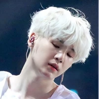 Yoongi -hắn