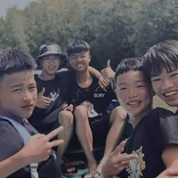 cả team