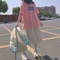 Đinh Linh(bạn cô)